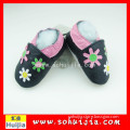 2015 OEM colorful small flower cow leather embroidered made in austria with baby shoes